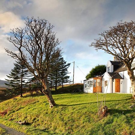 Staffin Bay View Villa Stenscholl Exteriör bild